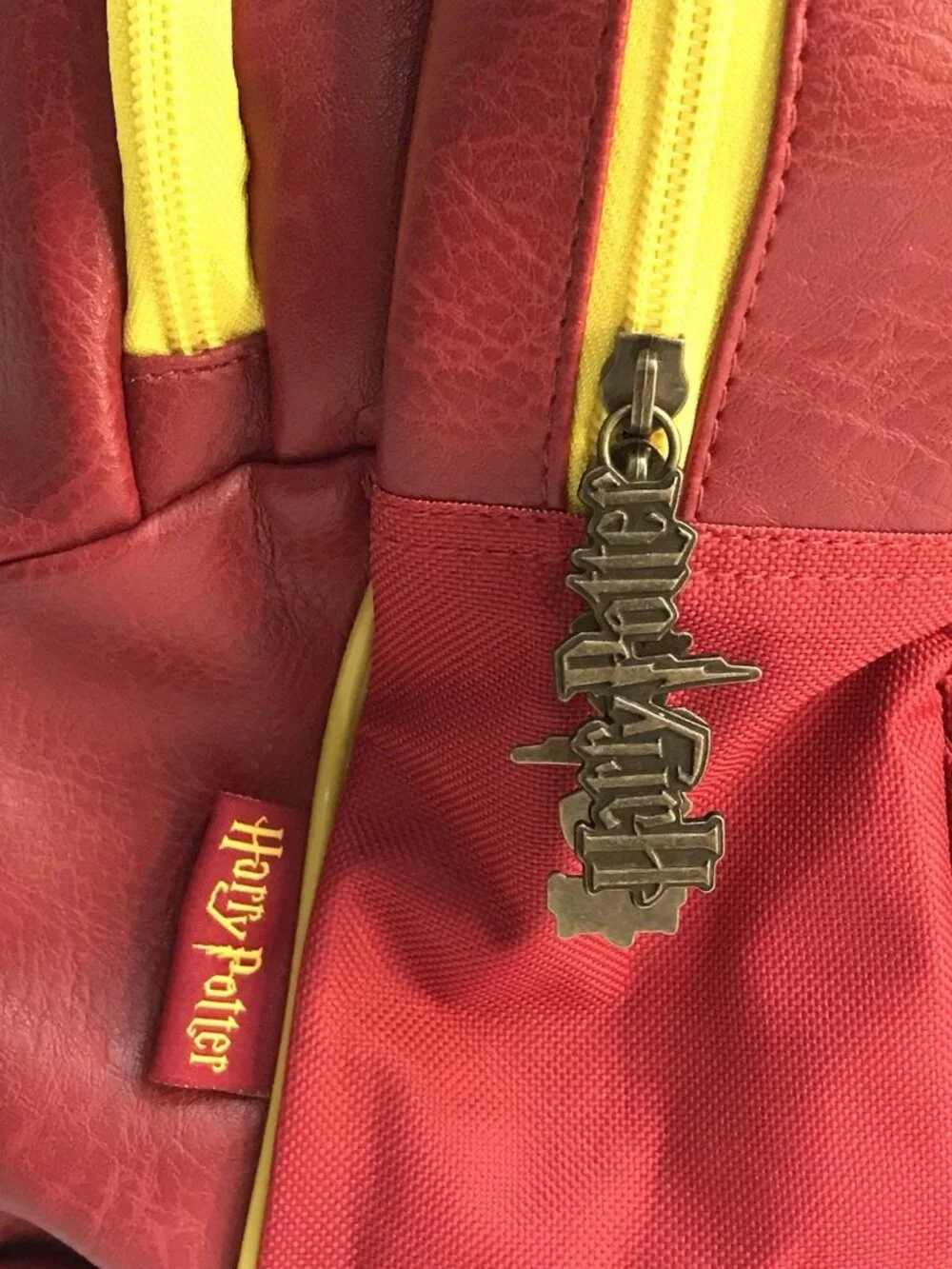 Harry Potter Backpack Burgundy 07 Quidditch Captain’s Medium Groovy Gryffindor